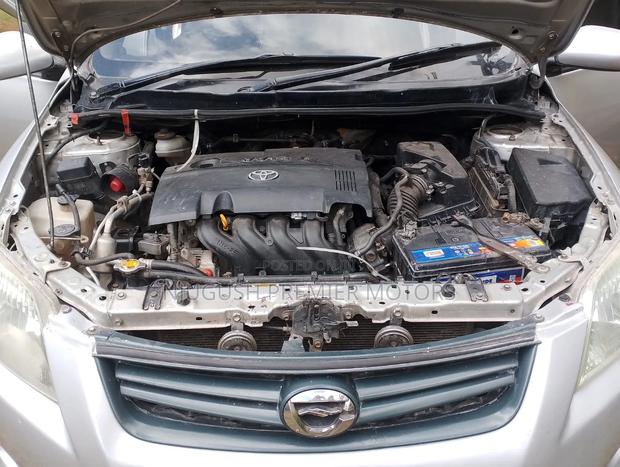 Toyota Corolla Fielder 2009 Silver