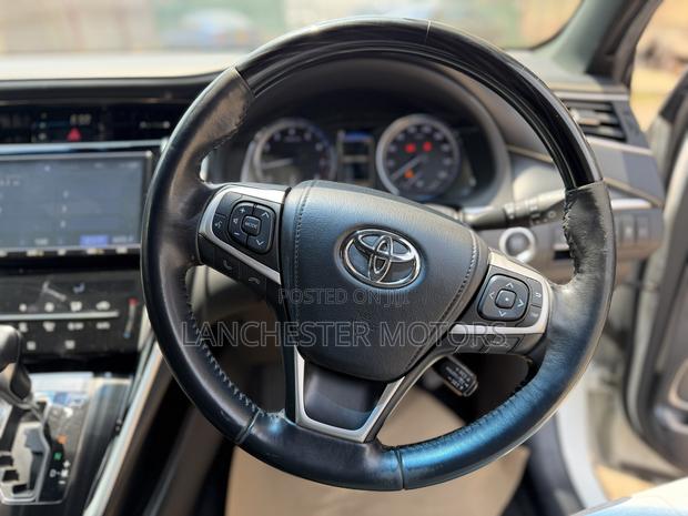Toyota Harrier 2019 White