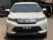 Toyota Harrier 2019 White for sale