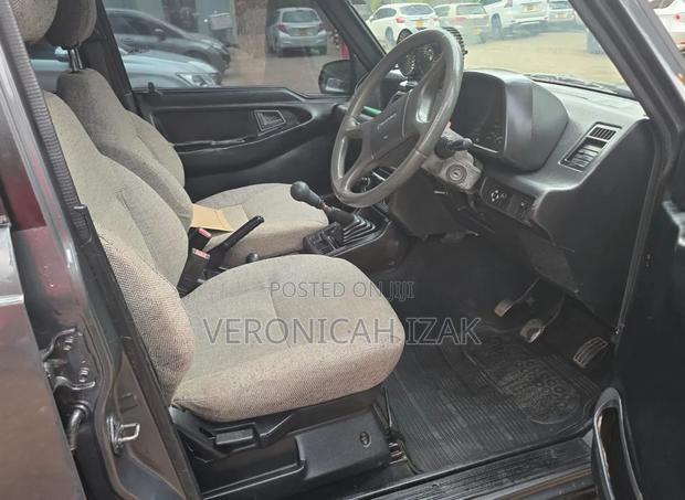 Suzuki Escudo 1995 Gray