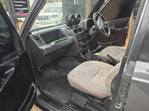 Suzuki Escudo 1995 Gray