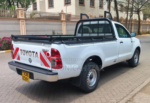 Toyota Hilux 2015