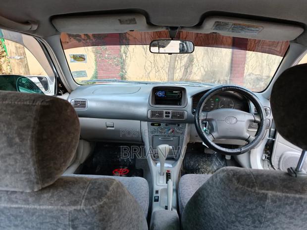 Toyota Corolla 2005 Silver