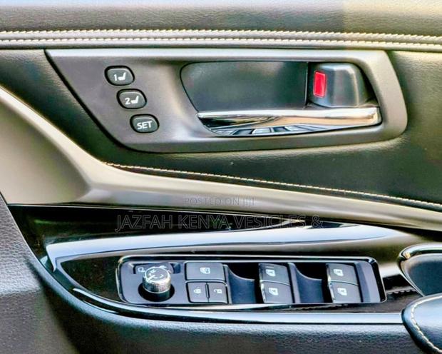 Toyota Harrier 2.0 2019 Black