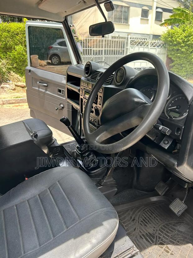 Land Rover Defender 2019 Gray