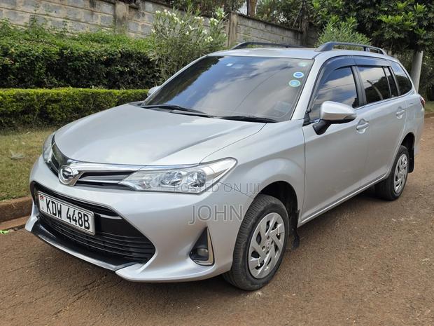 Toyota Corolla Fielder 2019 Silver
