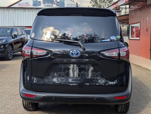 Toyota Sienta 2020 Black