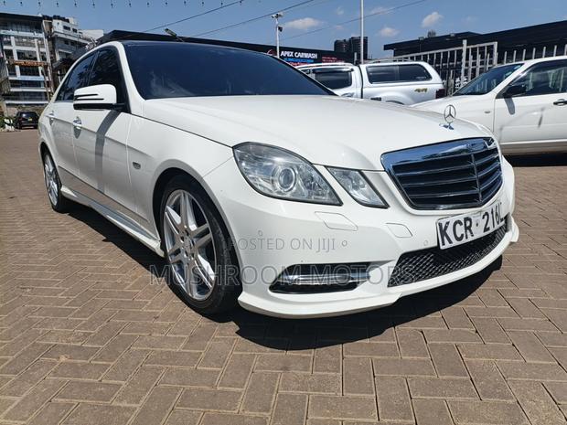 Mercedes-Benz E250 2011 Pearl