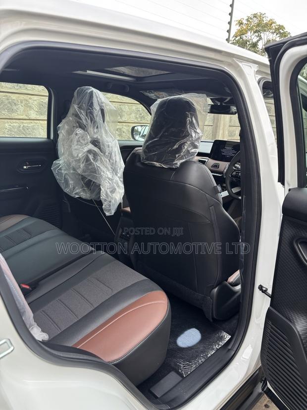 New Suzuki e Vitara 2025 White