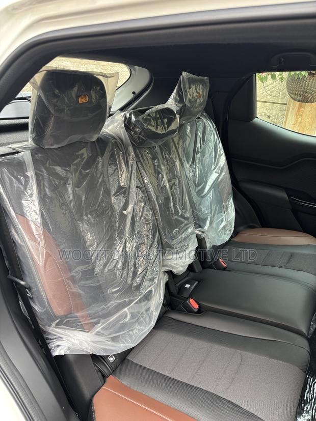 New Suzuki e Vitara 2025 White
