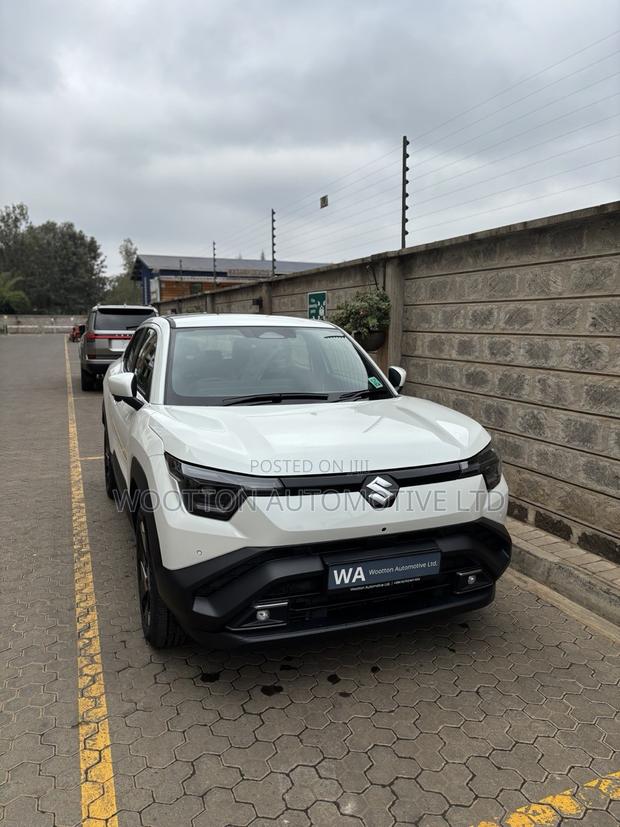 New Suzuki e Vitara 2025 White