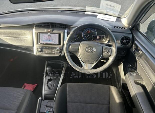 Toyota Corolla Fielder 1.5 Hybrid FWD 2019 Silver