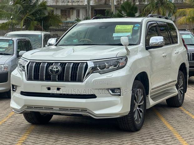 Toyota Land Cruiser Prado 2.8 2020 Pearl