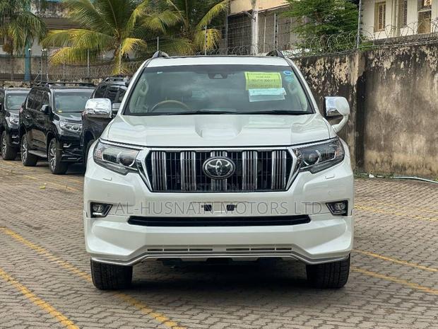 Toyota Land Cruiser Prado 2.8 2020 Pearl
