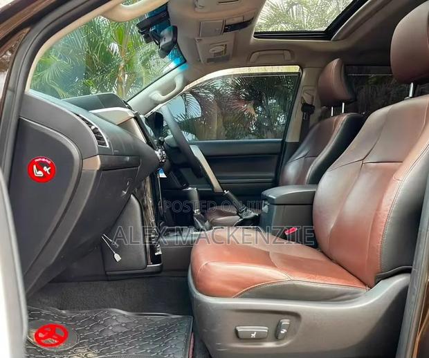 Toyota Land Cruiser Prado 2017 Gold