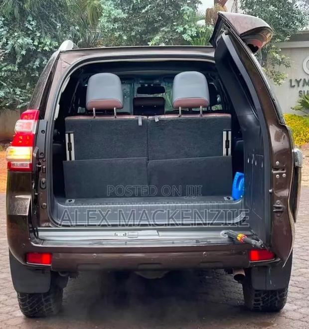 Toyota Land Cruiser Prado 2017 Gold