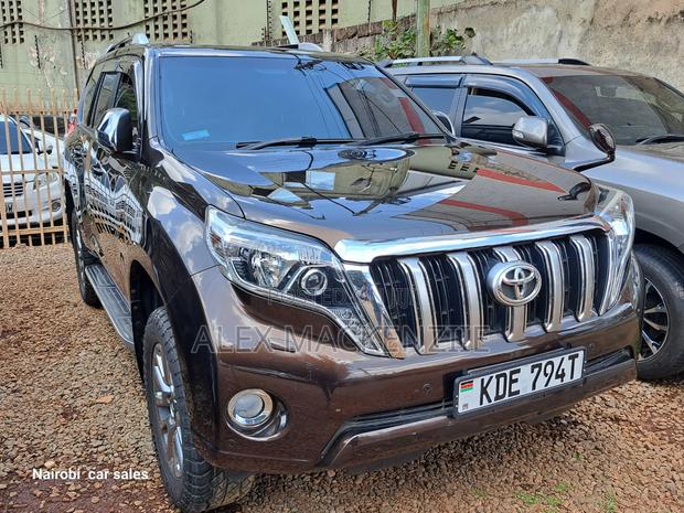 Toyota Land Cruiser Prado 2017 Gold