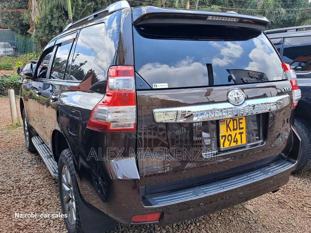 Toyota Land Cruiser Prado 2017 Gold