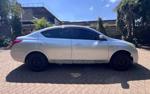 Nissan Latio 1.2 2013 Silver