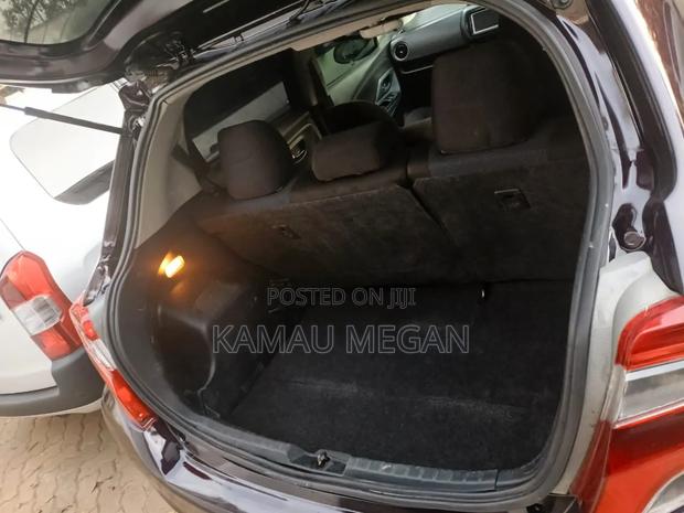 Toyota Vitz 2016 Burgundy