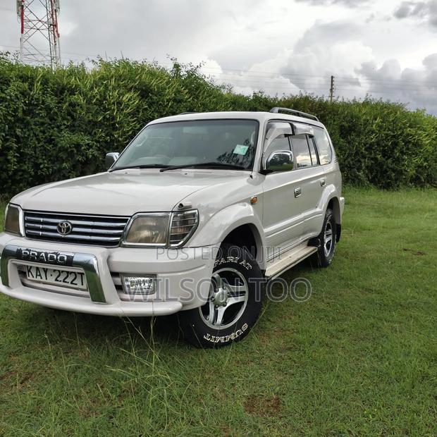 Toyota Land Cruiser Prado 2001 White