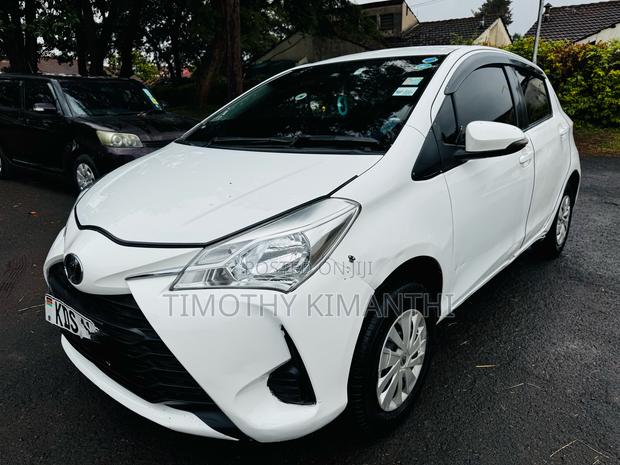 Toyota Vitz 1.3 FWD 5dr 2017 Pearl