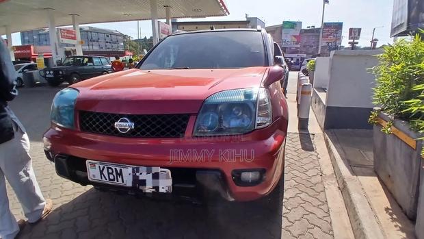 Nissan X-Trail 2004 Red
