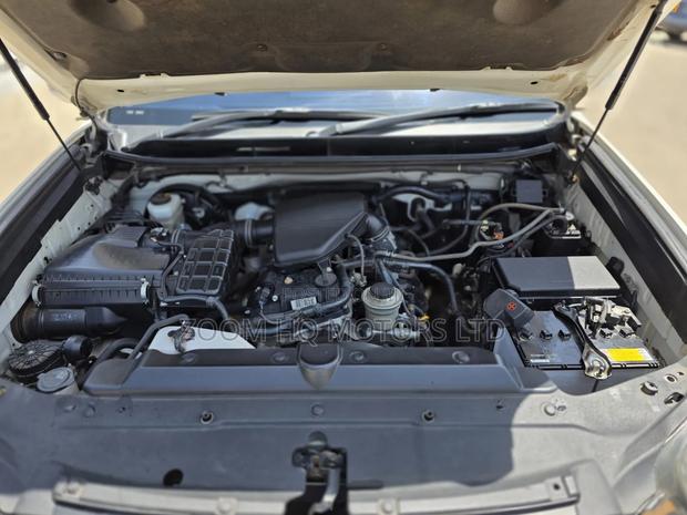Toyota Land Cruiser Prado 2016 Silver