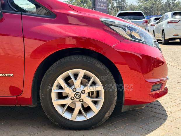 Nissan Note 2019 Red