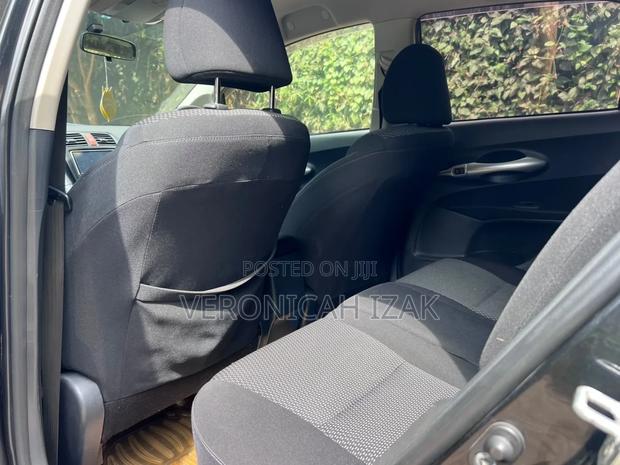 Toyota Auris 2011 Black
