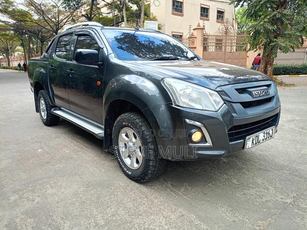 Isuzu D-MAX 2022 Brown
