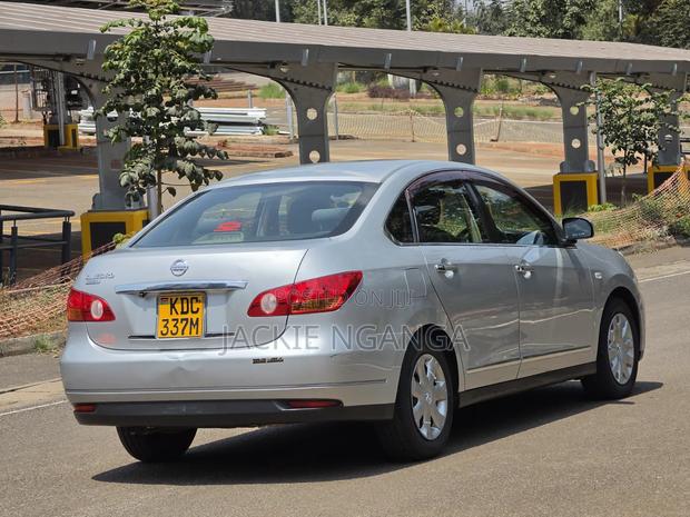 Nissan Bluebird 2012 Silver