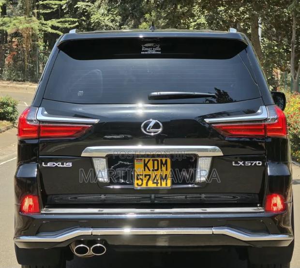 Lexus LX 2016 Black