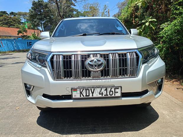 Toyota Land Cruiser Prado 2012 Silver