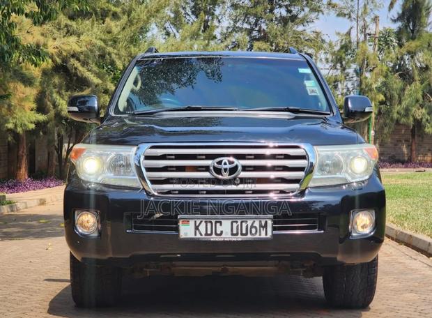 Toyota Land Cruiser 2013 Silver