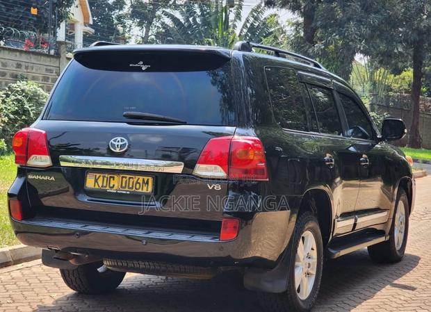 Toyota Land Cruiser 2013 Silver