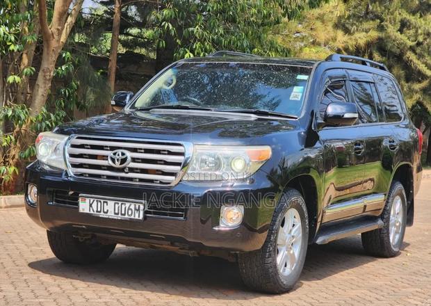 Toyota Land Cruiser 2013 Silver