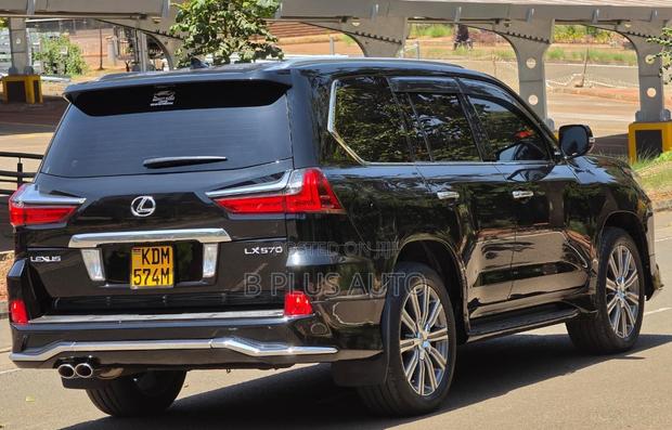Lexus LX 2016 Black