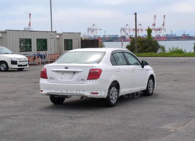 Toyota Axio 1.5 Hybrid 2WD 2020 Pearl