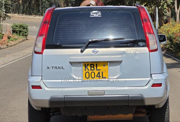 Nissan X-Trail 2003 Gray