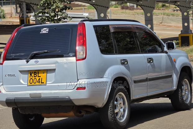 Nissan X-Trail 2003 Gray