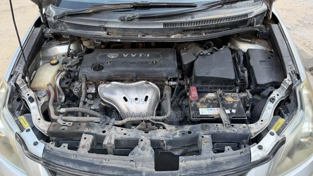 Toyota Blade 2009 Silver