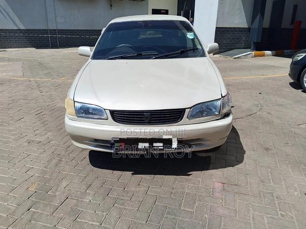 Toyota Corolla 2000 Silver