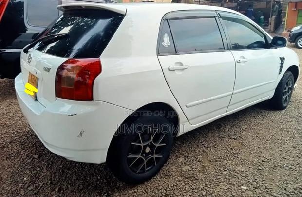 Toyota Corolla RunX 2004 White