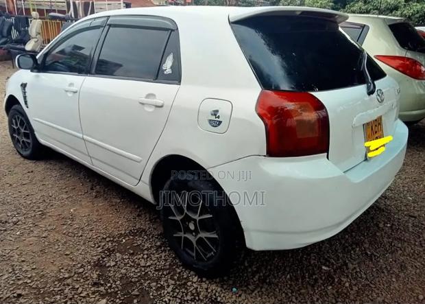 Toyota Corolla RunX 2004 White