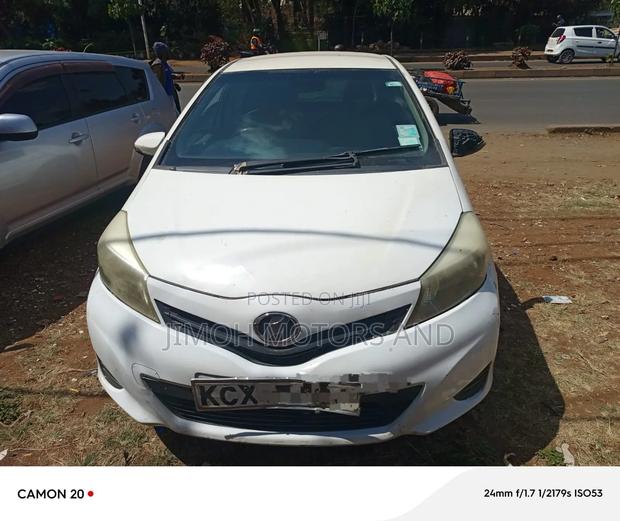 Toyota Vitz 2012 White