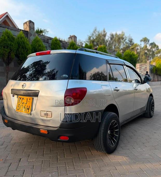 Nissan Advan 2009 Silver