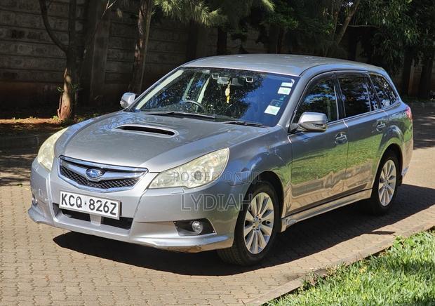 Subaru Legacy 2011 Silver