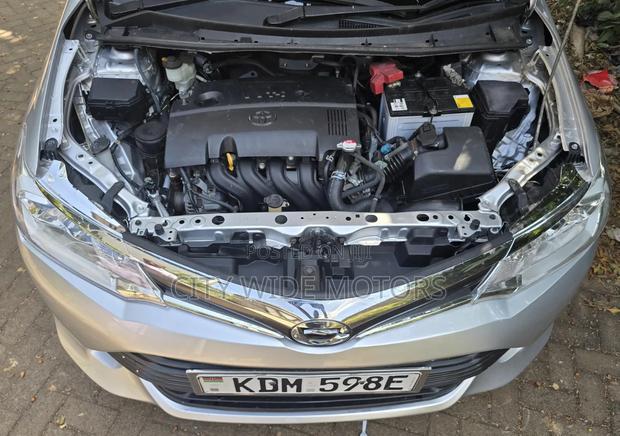 Toyota Corolla Fielder 2016 Silver