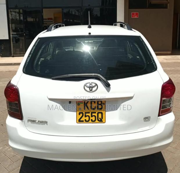 Toyota Corolla Fielder 2009 White